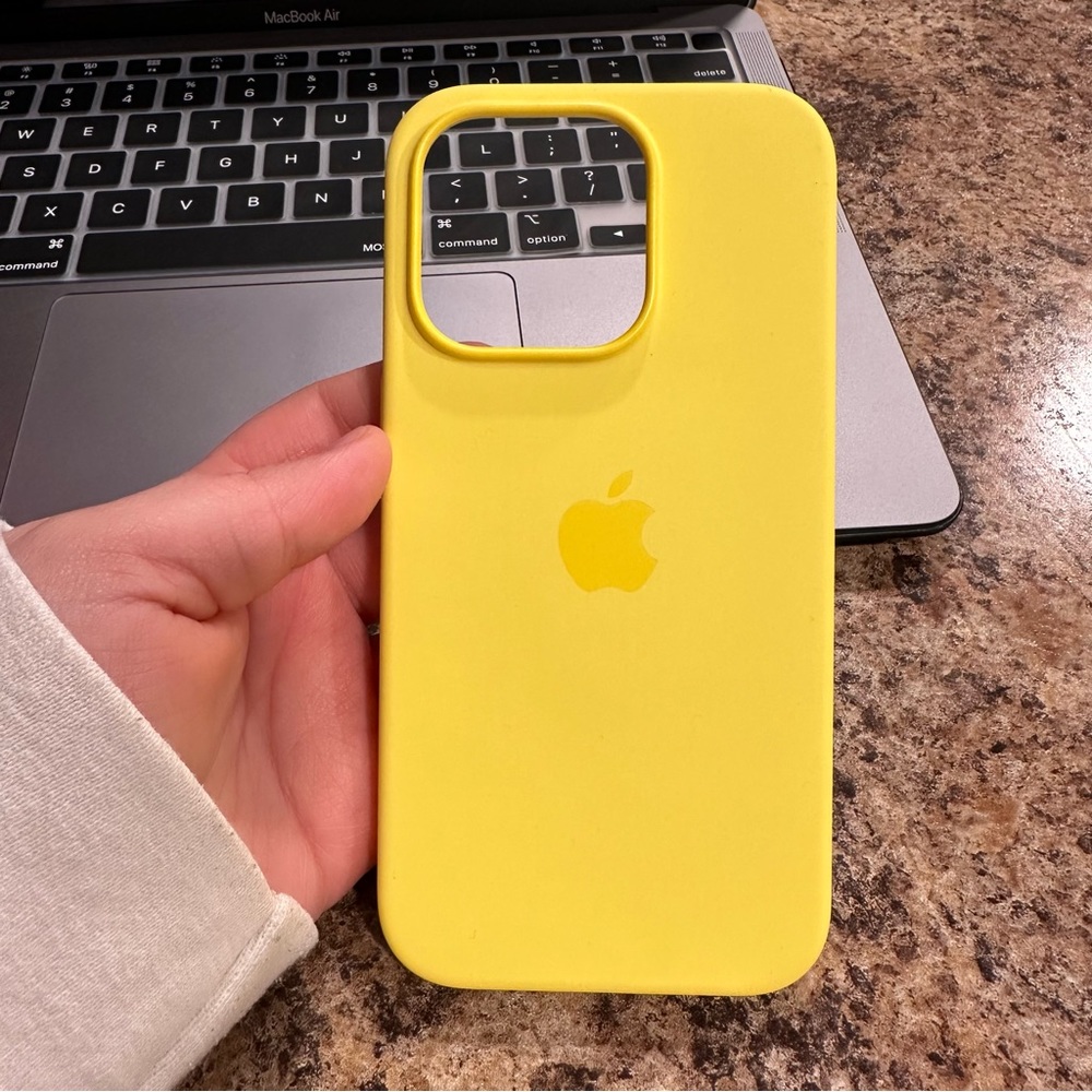 apple silicone iphone 14 pro case
